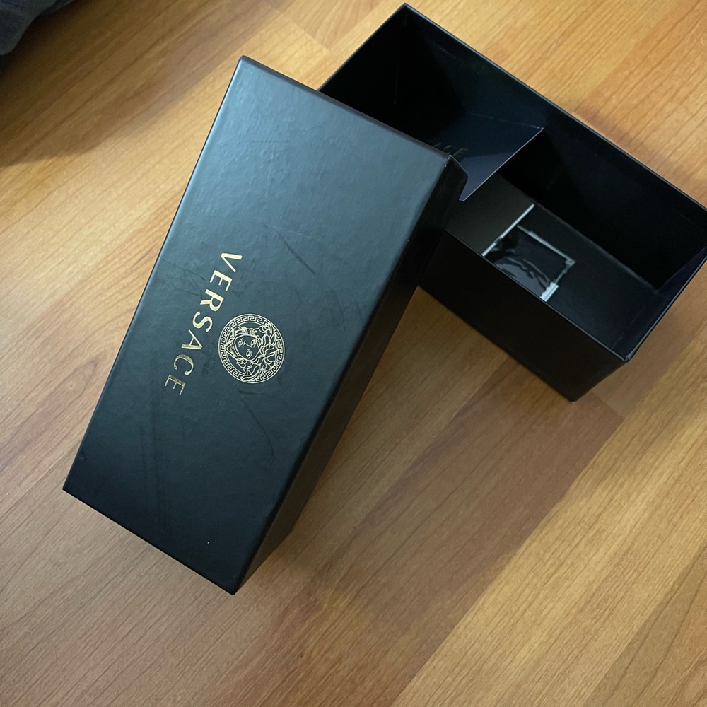 Empty box